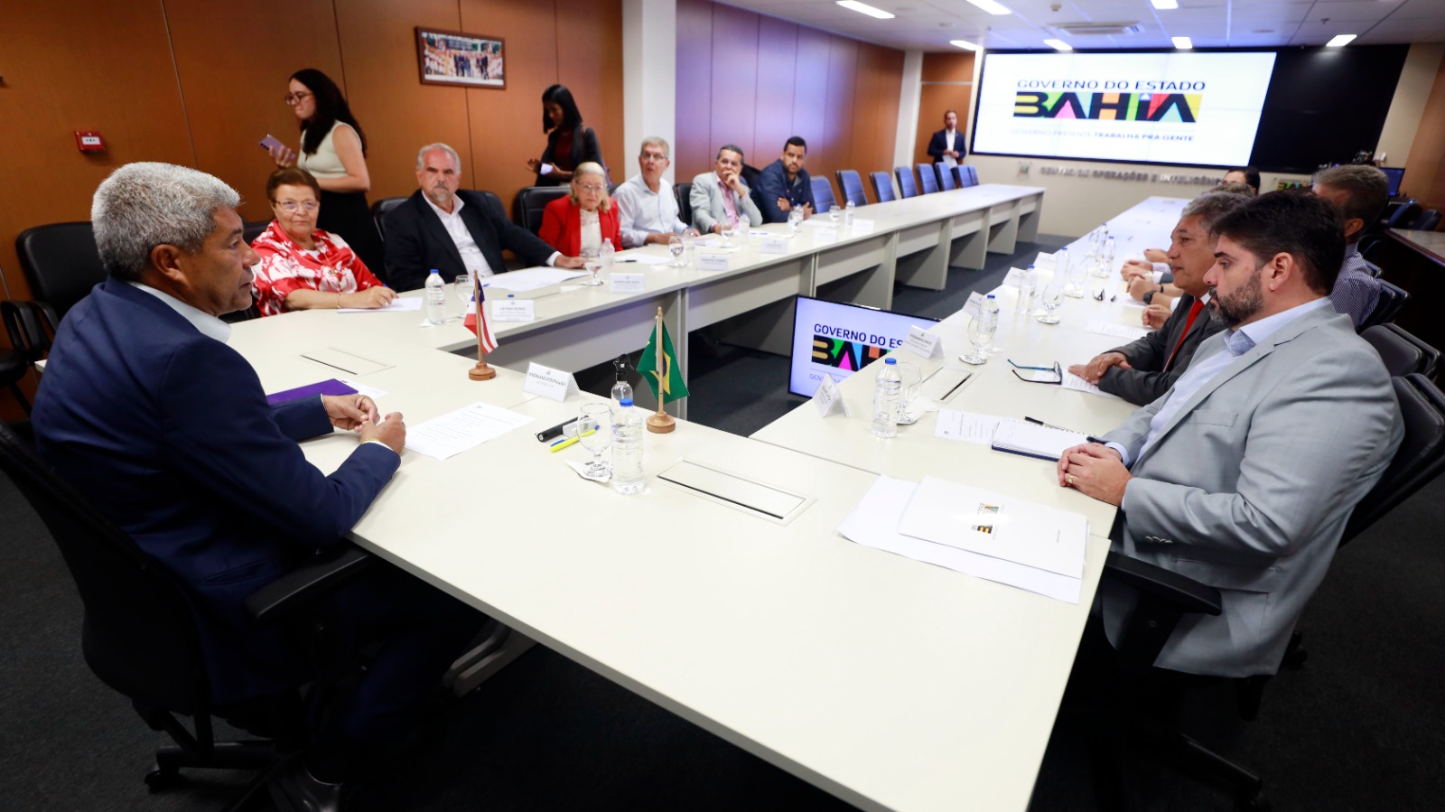 PT fecha portas para parlamentares com mandato e cobra alinhamento ideológico na Bahia