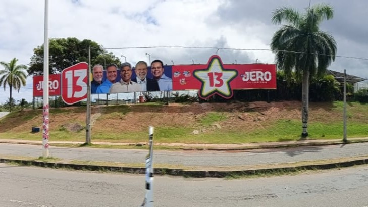 Jerônimo aponta o dedo para os adversários, mas esquece que tem quatro apontados de volta
