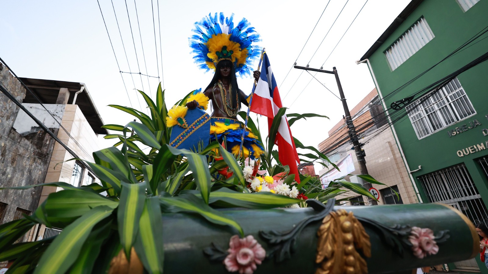 Entre vaias, cartazes e polêmicas, 2 de Julho abre oficialmente a campanha de 2026